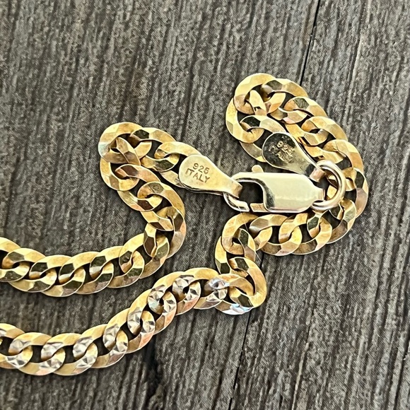 Gold Medallion Necklace - Picture 2 of 4